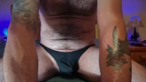 Snapshot of b4nkshot765 chatting on October 17, 6:50 am bry online show from October 17, 6:50 am