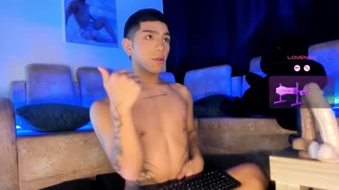 Snapshot of baby_dragun chatting on February 19, 4:12 am   INDEPENDENT MODEL PLEASE HELP ME WITH A LIKE THANK YOU online show from February 19, 4:12 am