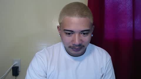 Snapshot of badboy_hanns chatting on December 17, 4:12 am HANNS online show from December 17, 4:12 am