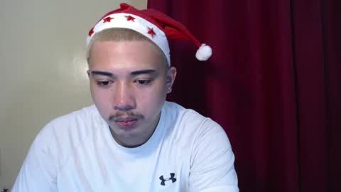 Snapshot of badboy_hanns chatting on December 19, 11:50 am HANNS online show from December 19, 11:50 am