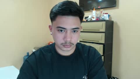 Snapshot of badboy_hanns chatting on December 11, 4:27 pm HANNS online show from December 11, 4:27 pm