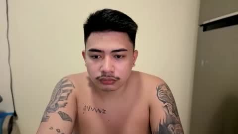 Snapshot of badboy_hanns chatting on October 15, 10:56 am HANNS online show from October 15, 10:56 am