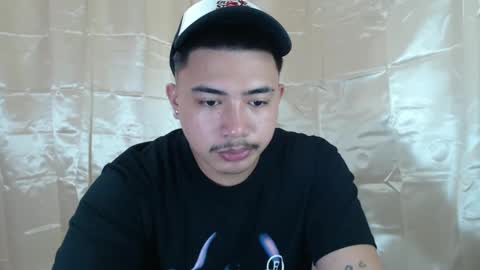 Snapshot of badboy_hanns chatting on February 23, 9:39 am HANNS online show from February 23, 9:39 am