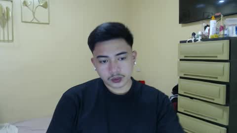 Snapshot of badboy_hanns chatting on December 9, 4:34 am HANNS online show from December 9, 4:34 am