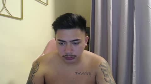 Snapshot of badboy_hanns chatting on October 13, 9:26 am HANNS online show from October 13, 9:26 am