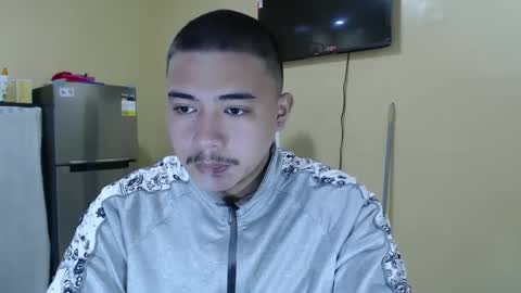 Snapshot of badboy_hanns chatting on January 15, 3:33 am HANNS online show from January 15, 3:33 am