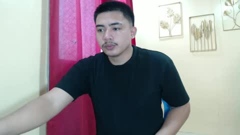 Snapshot of badboy_hanns chatting on February 16, 7:04 am HANNS online show from February 16, 7:04 am