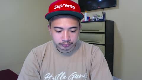 Snapshot of badboy_hanns chatting on January 2, 6:23 pm HANNS online show from January 2, 6:23 pm