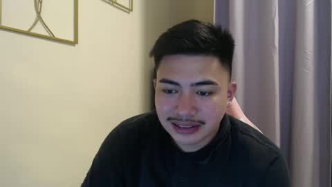 Snapshot of badboy_hanns chatting on October 12, 9:03 am HANNS online show from October 12, 9:03 am