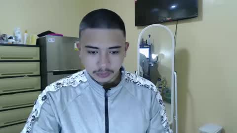 Snapshot of badboy_hanns chatting on January 14, 3:11 am HANNS online show from January 14, 3:11 am