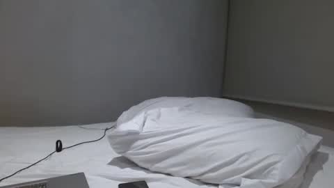 badbunny_69_ online show from January 24, 10:51 pm