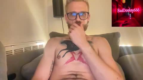 baddonkey666 online show from February 19, 7:06 am