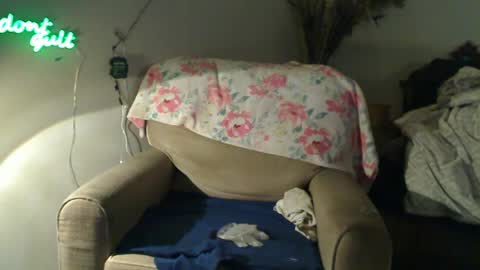 StillPoPimpin online show from September 21, 7:41 am