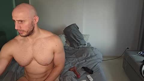 Snapshot of baldyboyy chatting on October 16, 9:50 am baldyboyy online show from October 16, 9:50 am