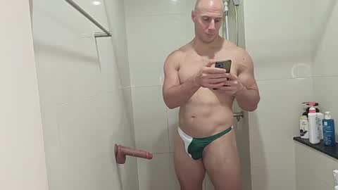 Snapshot of baldyboyy chatting on October 2, 10:52 am baldyboyy online show from October 2, 10:52 am