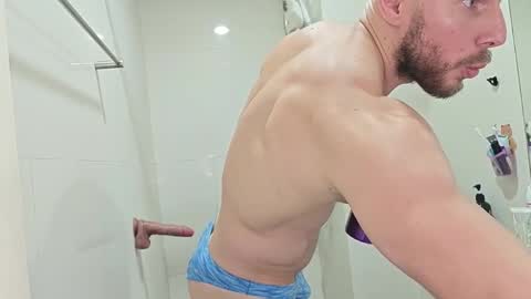 Snapshot of baldyboyy chatting on October 1, 10:41 am baldyboyy online show from October 1, 10:41 am