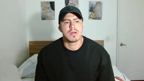 Snapshot of baltazardupont chatting on January 24, 12:10 pm Andres -  online show from January 24, 12:10 pm