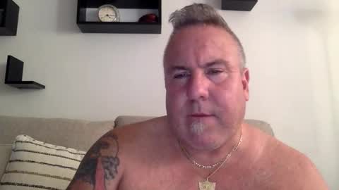 banana5289 online show from June 1, 8:20 pm