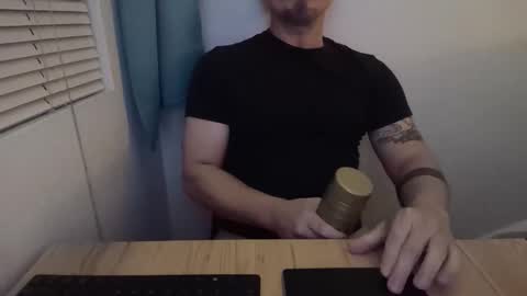 bardamu333333 online show from February 15, 4:18 am