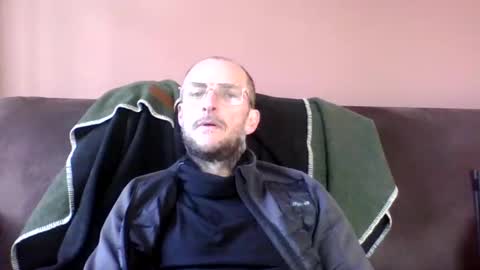 Snapshot of basiccamguy chatting on February 6, 2:15 pm basiccamguy online show from February 6, 2:15 pm