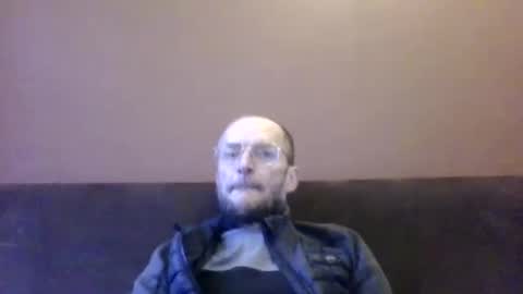 Snapshot of basiccamguy chatting on February 10, 8:09 am basiccamguy online show from February 10, 8:09 am