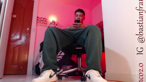 Bastian Independent Model online show from December 7, 11:12 pm