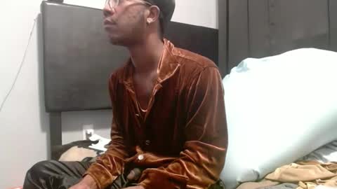 Racks online show from December 24, 12:11 am