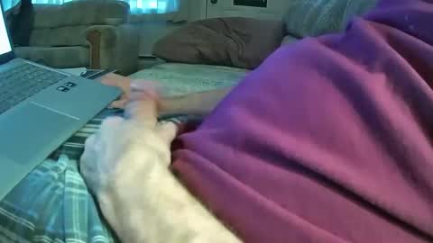 Snapshot of bcema2 chatting on December 19, 5:29 pm bcema2 online show from December 19, 5:29 pm