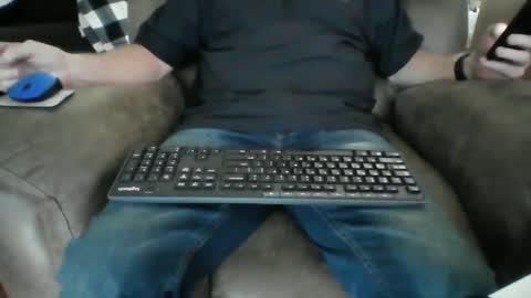 Snapshot of beachguy38 chatting on December 3, 5:12 pm beachguy38 online show from December 3, 5:12 pm