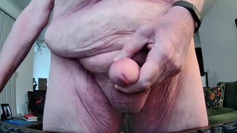 bearcub2626 online show from April 4, 4:26 pm