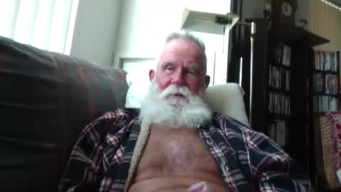 beardbushy online show from September 19, 5:02 pm
