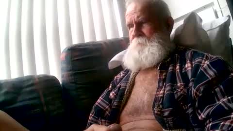 beardbushy online show from March 31, 4:20 pm