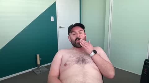 bearrrr online show from November 2, 9:30 pm