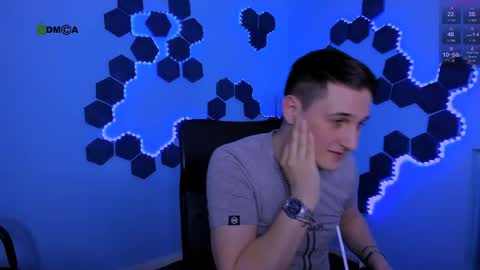 liam online show from April 18, 11:04 pm