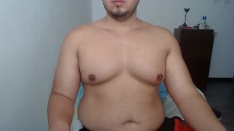 Snapshot of beefypecs_10 chatting on October 6, 7:29 pm Criss2fer online show from October 6, 7:29 pm
