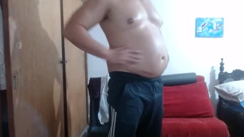 Snapshot of beefypecs_10 chatting on March 4, 11:43 pm Criss2fer online show from March 4, 11:43 pm