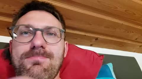 ben00189 online show from September 12, 5:24 pm