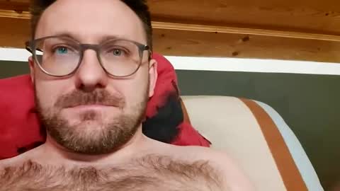 ben00189 online show from January 27, 4:33 pm