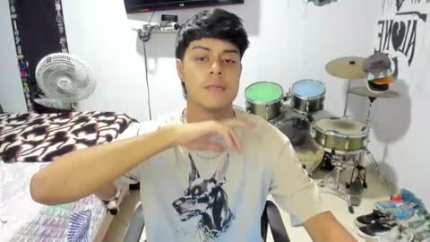 Snapshot of ben_falcon chatting on October 17, 3:54 am Ben online show from October 17, 3:54 am