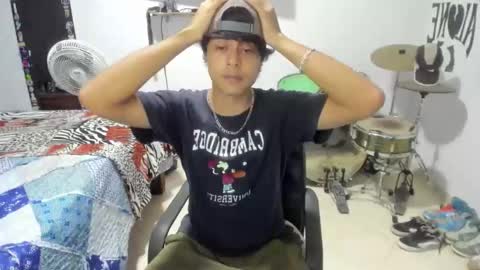 Snapshot of ben_falcon chatting on September 13, 2:56 am Ben online show from September 13, 2:56 am