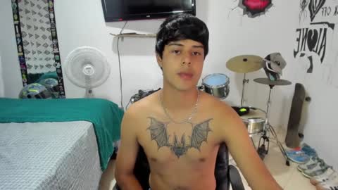 Snapshot of ben_falcon chatting on February 20, 8:36 pm Ben online show from February 20, 8:36 pm