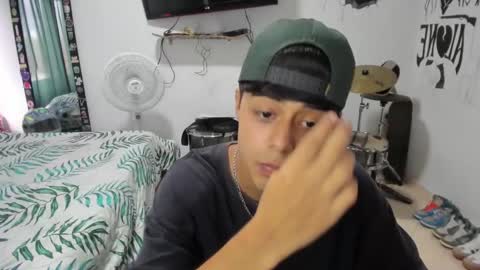 Snapshot of ben_falcon chatting on January 2, 8:02 pm Ben online show from January 2, 8:02 pm