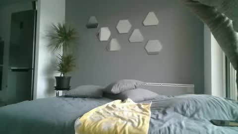 benbare13 online show from February 24, 2:15 pm