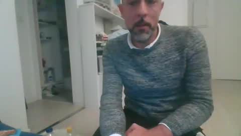 benbare13 online show from December 9, 7:46 pm