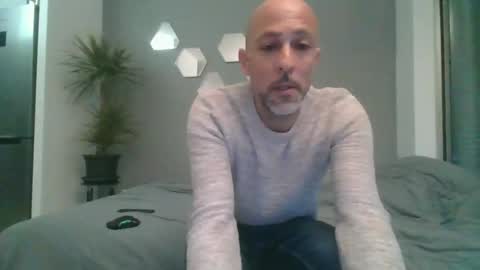 benbare13 online show from February 20, 5:07 pm