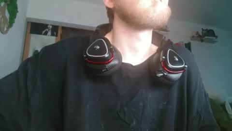 Cristaliness online show from November 2, 1:59 pm