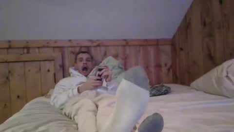 benny and innocentvixon online show from December 20, 1:57 am