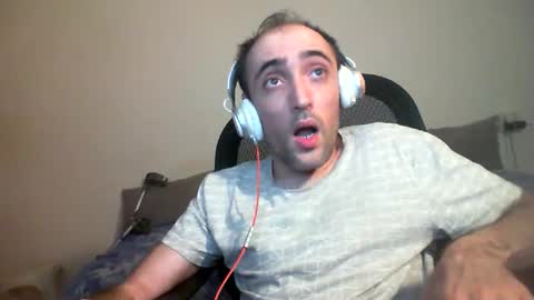 bentish online show from November 10, 4:45 pm