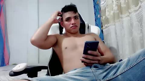 Bergon77 online show from March 8, 12:50 pm