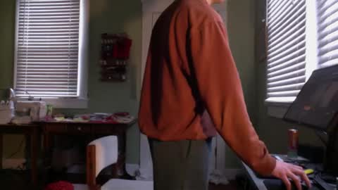 Snapshot of best_triam chatting on January 12, 5:22 pm best_triam online show from January 12, 5:22 pm